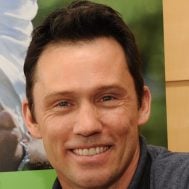 Jeffrey Donovan languages russian