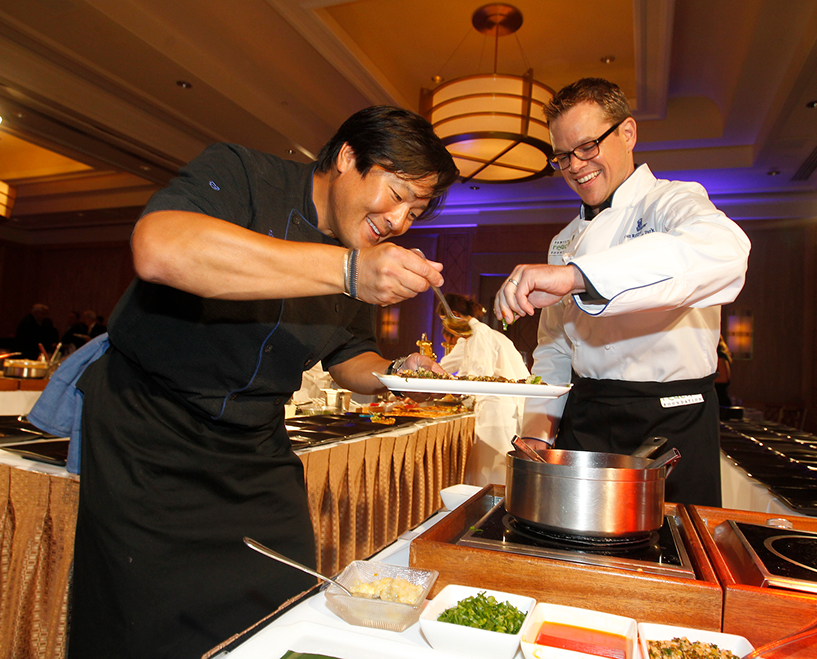 Cooking Live Boston with Chef Ming Tsai and Matt Damon